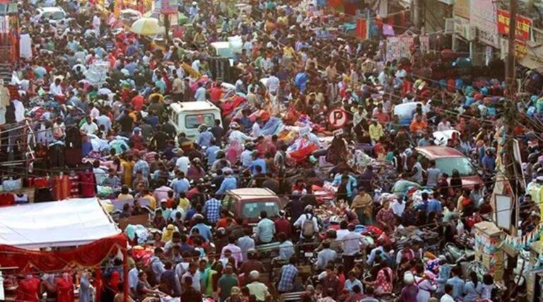 india-crowd-759